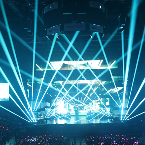DAGE stage lights Shines at Leehom 2018 World Tour Concert